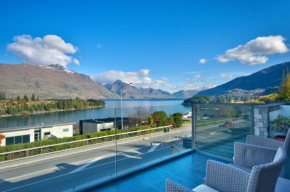 Pure Retreat Lake View